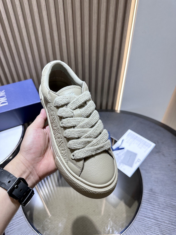 DR B33 SNEAKER