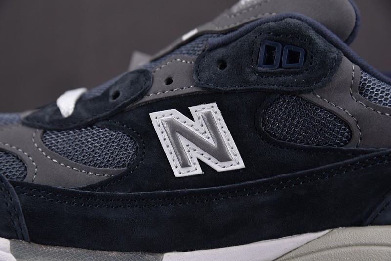 NEW BALANCE M992GG "MADE IN USA"