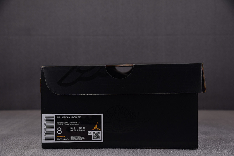 Air Jordan 1 Low SNKRS Day Korea FD0399-004