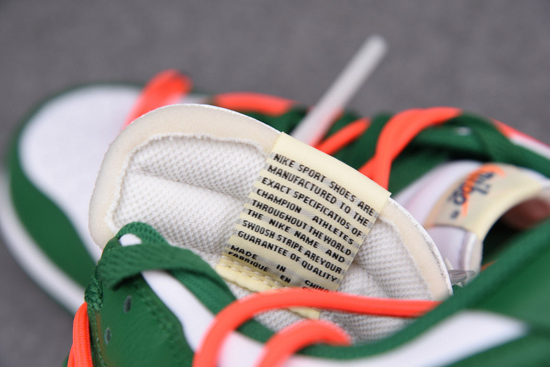 OWF x Nike Dunk Low CT0856-100