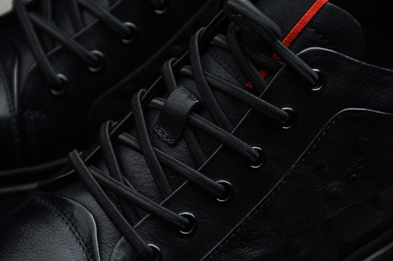 G*u*i sneakers