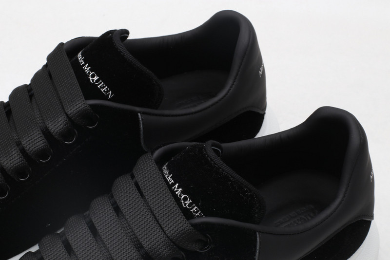 ALEXANDER MCQUEEN SNEAKER
