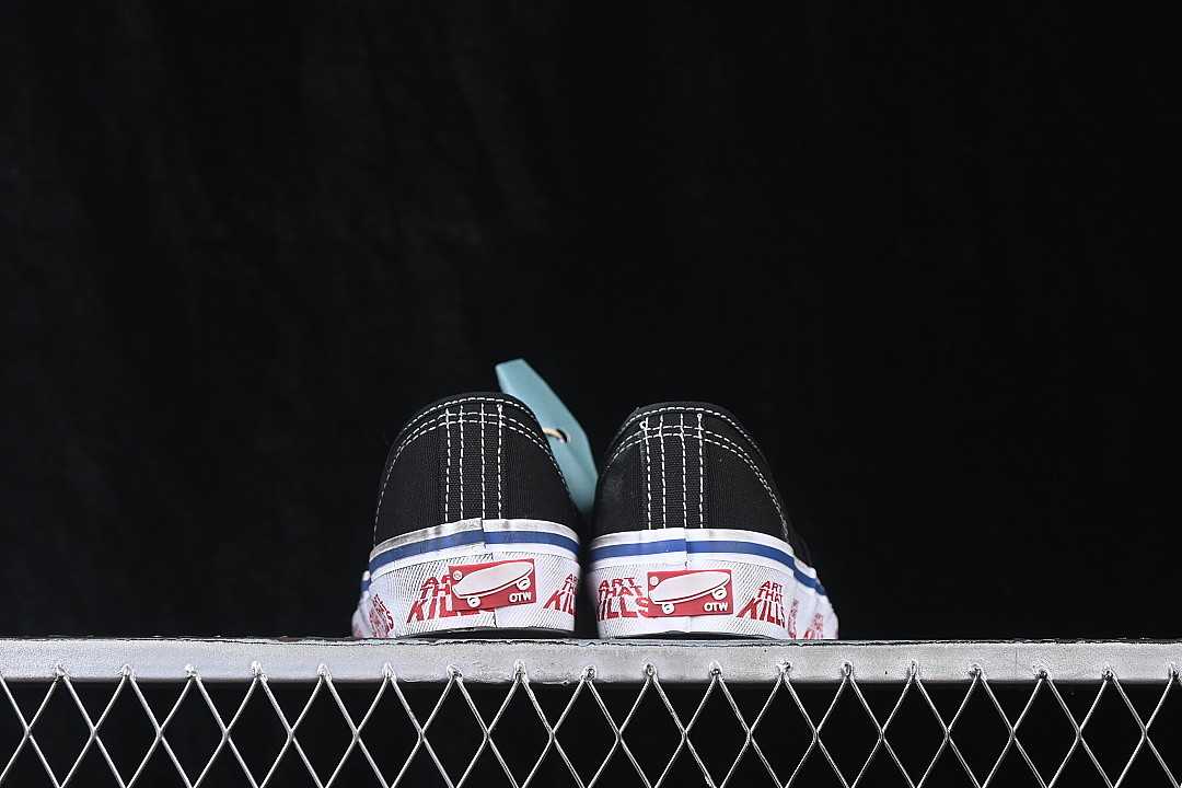 Vans Authentic Reissue 44 Gallery Dept. Art That Kills Black
