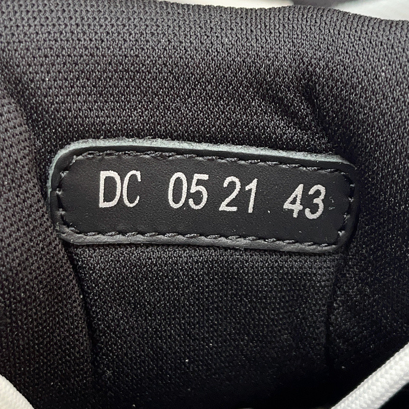 DR B30 SNEAKER