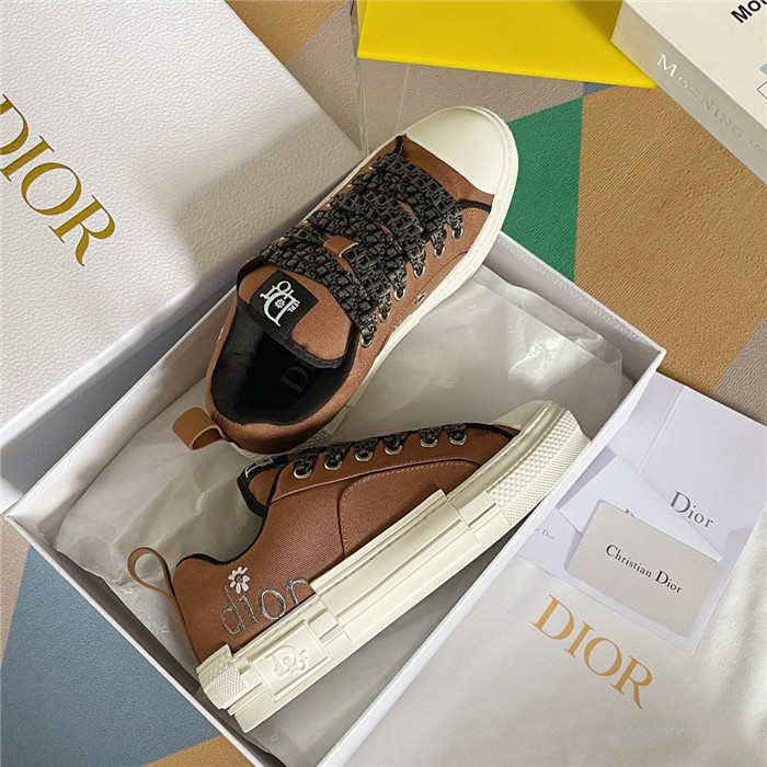 B23 SKATER SNEAKER