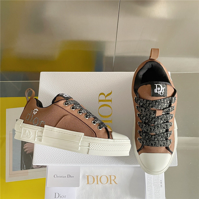 B23 SKATER SNEAKER