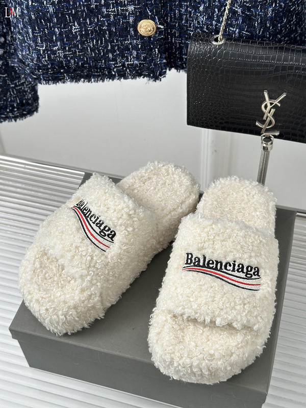 BALENCIAGA SLIDES