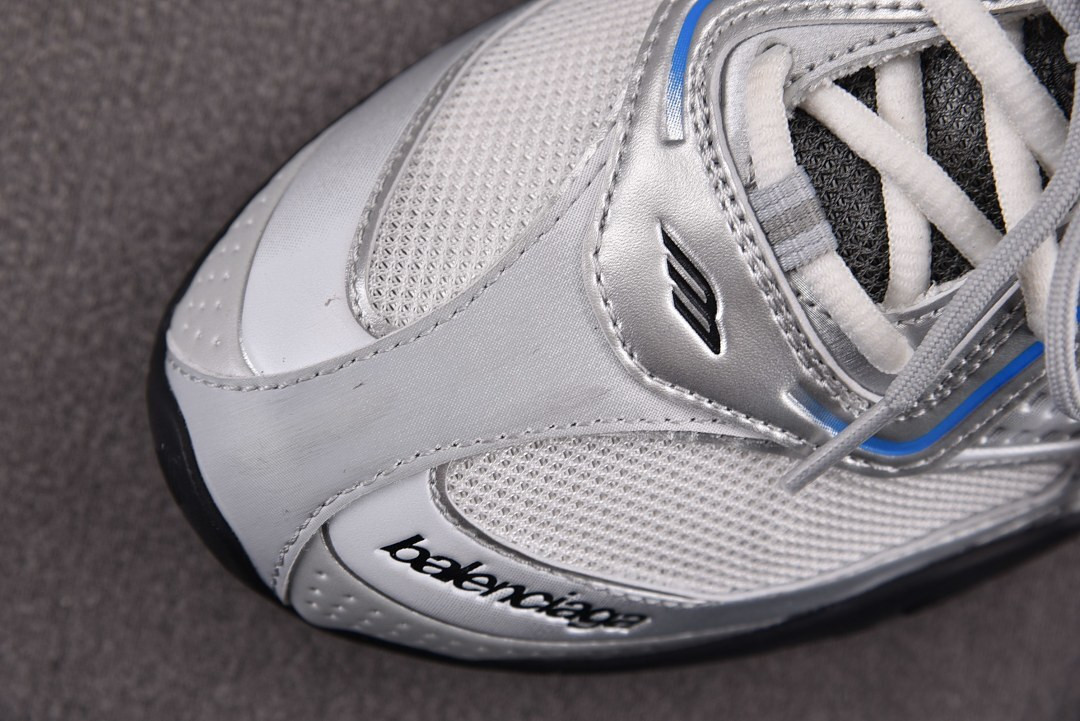 Ba1en*iaga Radar Gradient Lines sneakers