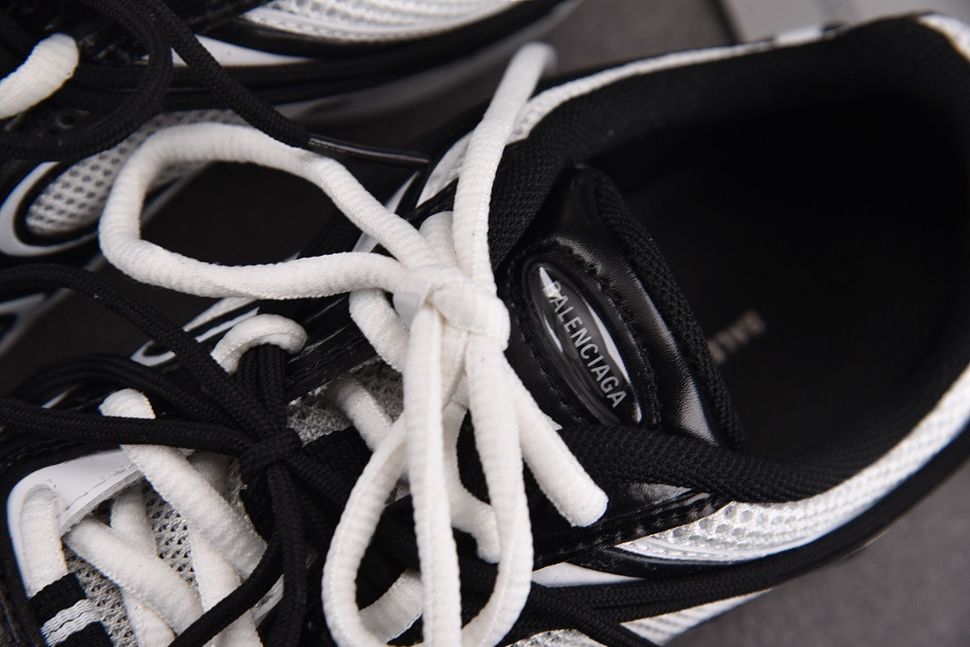 Ba1en*iaga Radar Sneaker