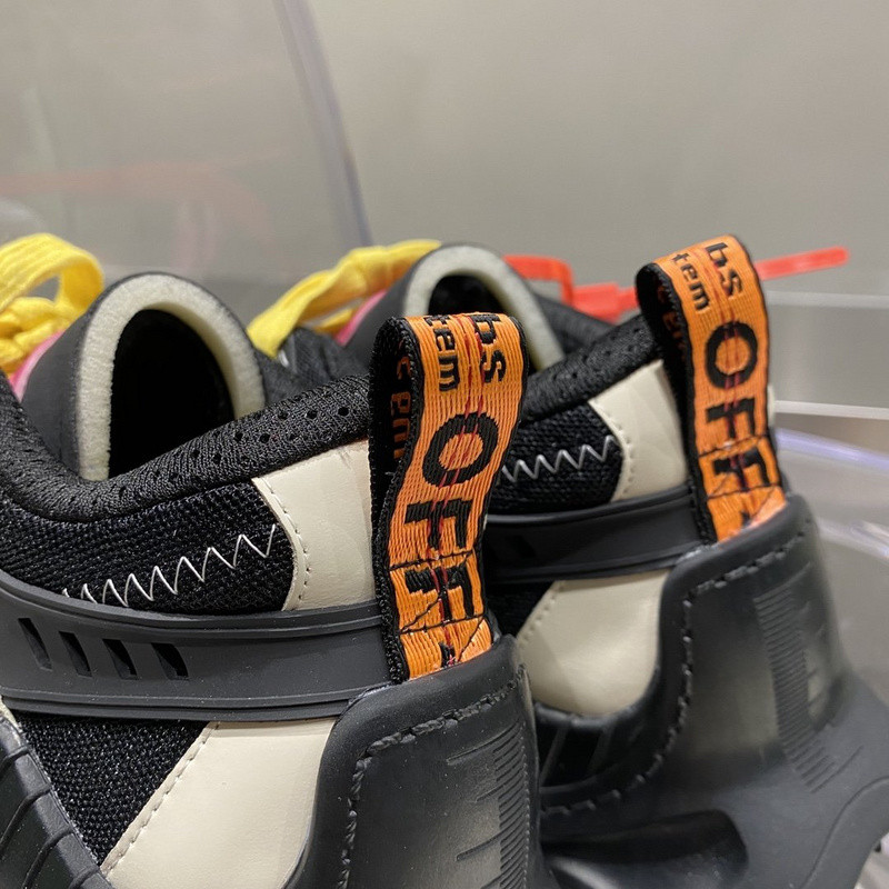 OW C/O ODSY-1000 SPORTS SHOES