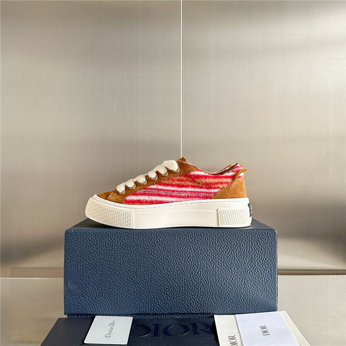 DR B33 SNEAKER