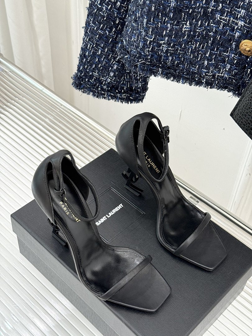 Y51 HEELS
