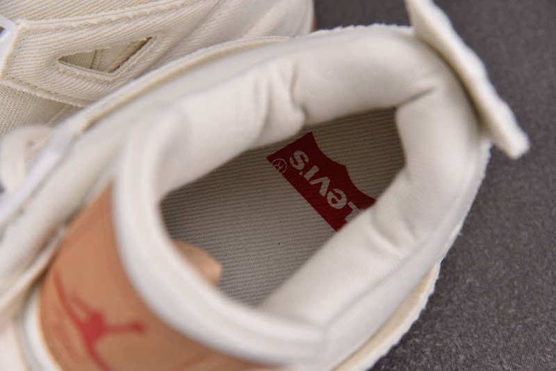 JORDAN 4 RETRO LEVI