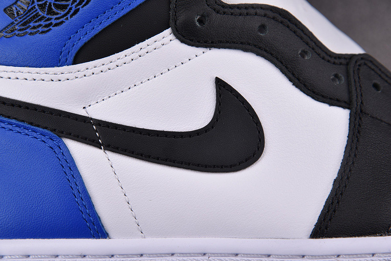 AIR JORDAN 1 RETRO HIGH OG TOP 3 555088-026