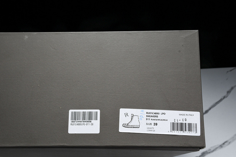 RICK 0WENS SNEAKERS