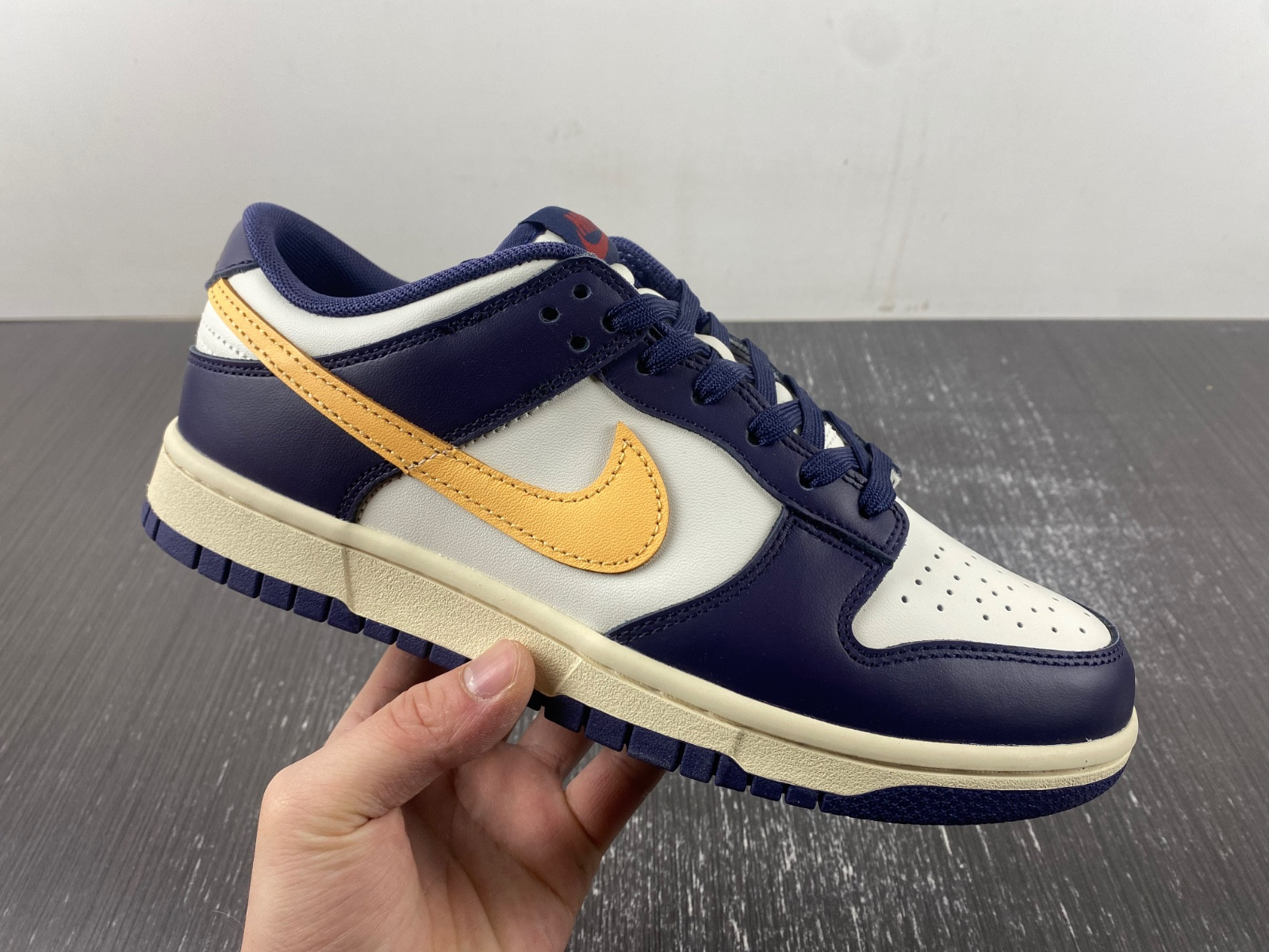 Nike Dunk Low