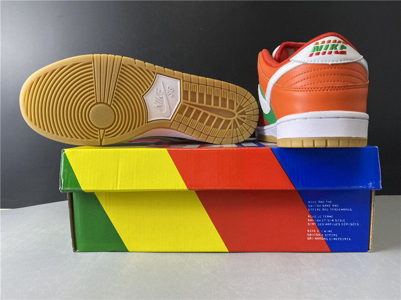 Nike SB Dunk Low 7 Eleven