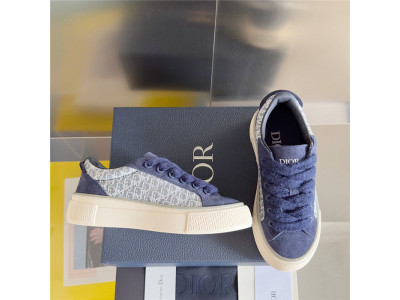 DR B33 SNEAKER