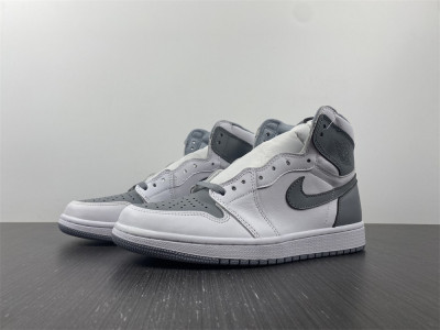 Air Jordan 1 High OG “Stealth” 555088-037