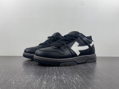 Off-White c/o Virgil Abloh