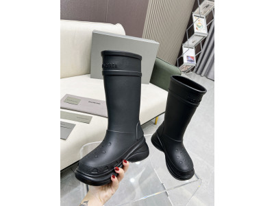 Ba*len*cia*ga x crocs boot black