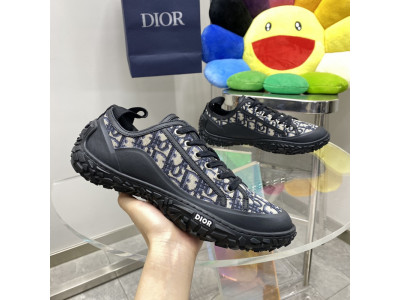 DR B28 SNEAKER