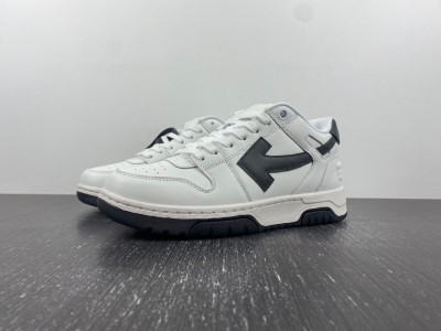 Off-White c/o Virgil Abloh