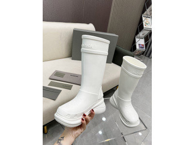 Ba*len*cia*ga x crocs boot white