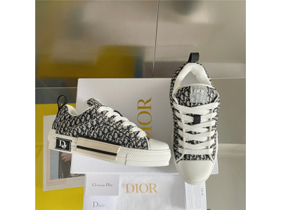 B23 SKATER SNEAKER