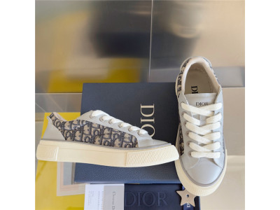DR B33 SNEAKER
