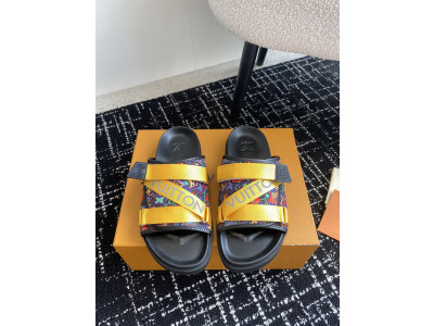 LOU1_TON SLIPPERS