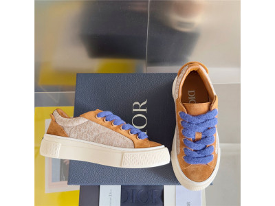 DR B33 SNEAKER