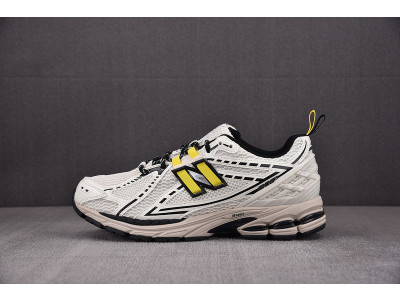 Ganni x New Balance 1906R Egret M1906RGG