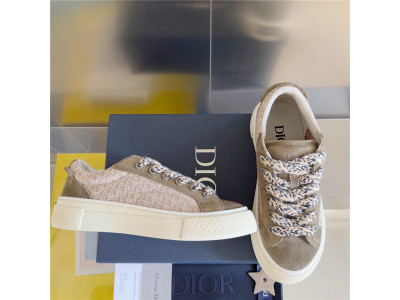 DR B33 SNEAKER