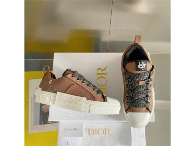 B23 SKATER SNEAKER
